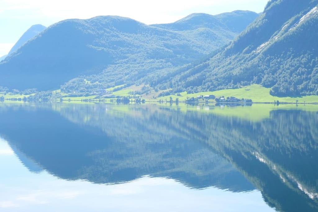 Apartment With Lake View In Jolster Årdal Eksteriør bilde