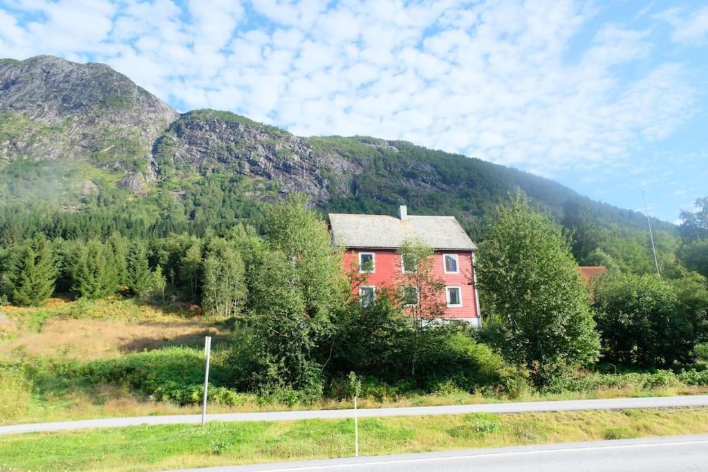 Apartment With Lake View In Jolster Årdal Eksteriør bilde